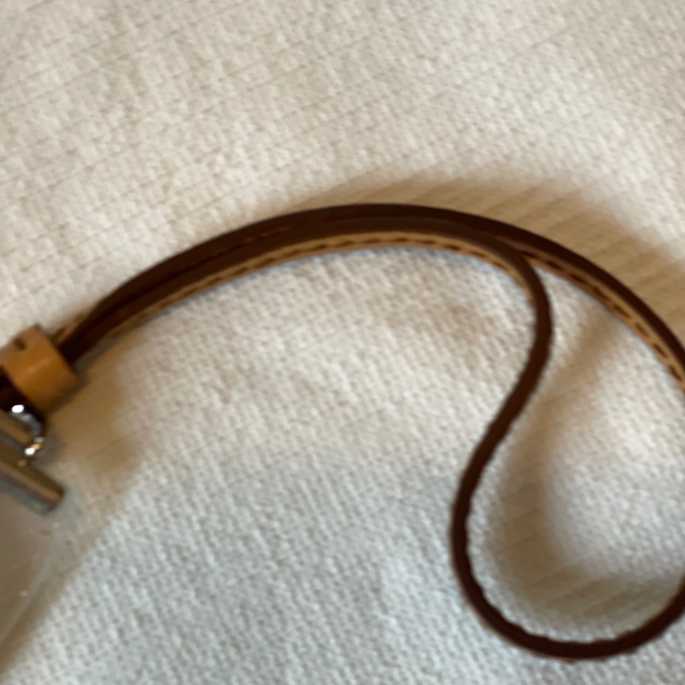 Tod's Joy Tote Leather and Metal Logo Charm Hanging Bag Tag - Picture 8 of 10